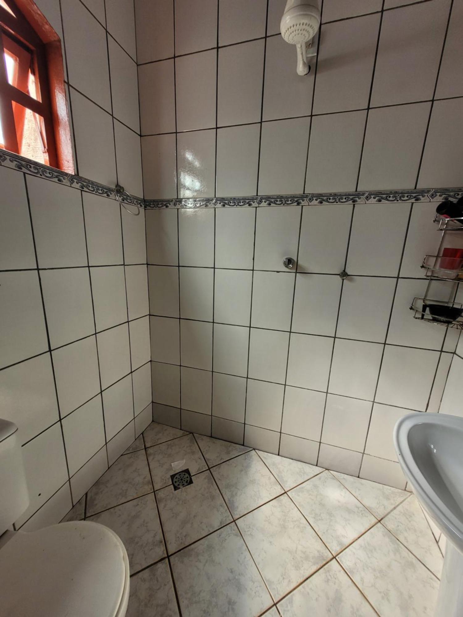 Casa Espacosa Com Linda Piscina